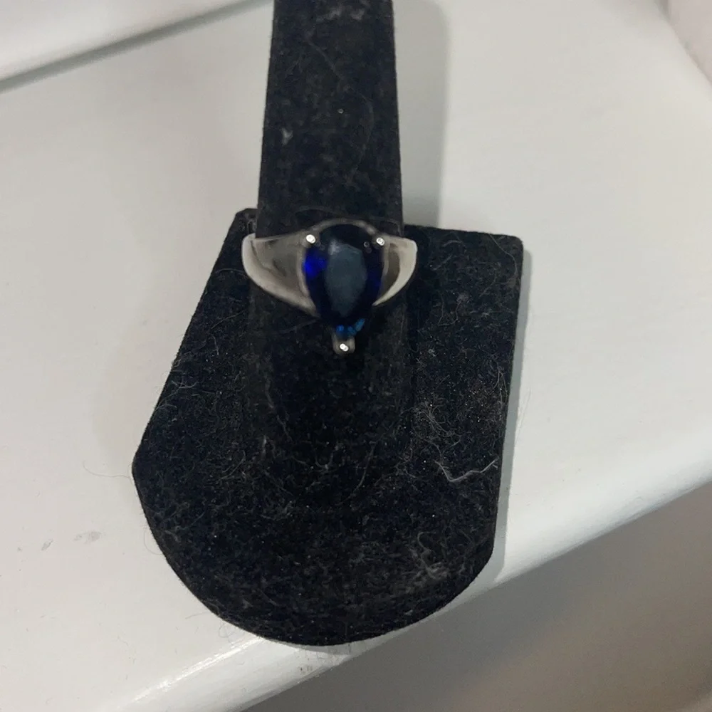 D&p Sterling Silver Ring. - Picture 2 of 11